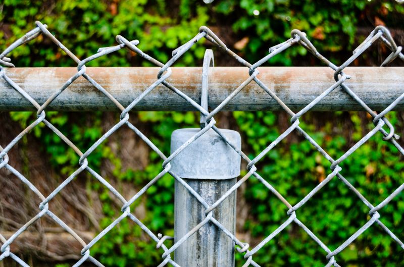 Vinyl Chain Link Fence Repair